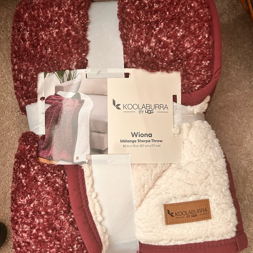 Koolaburra by UGG Red and Cream Sherpa Throw